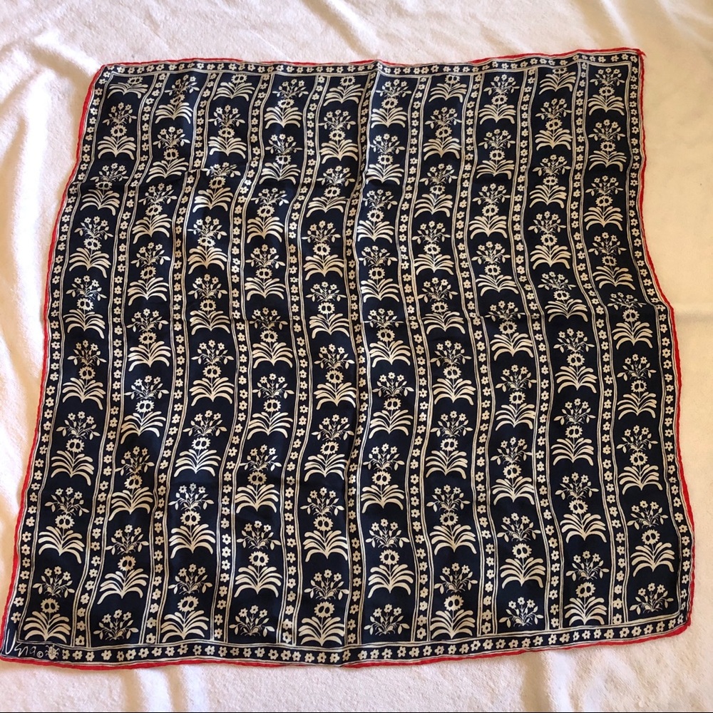 Vintage “Vera Neumann” scarf